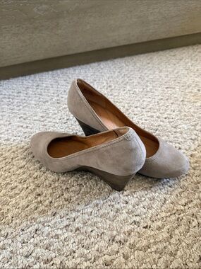 Clarks Light Taupe Suede Wedge Pumps